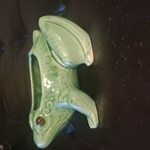 Vintage Mccoy frog planter
